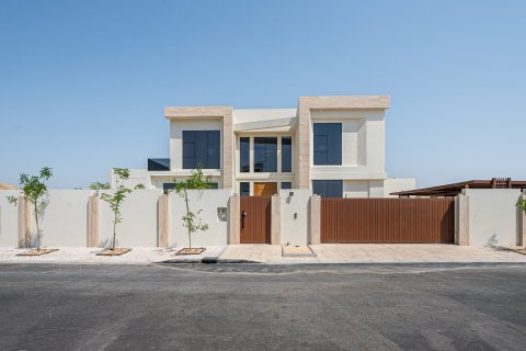 Villa de 5 dormitorios en Dubai, UAE No. 221695 3
