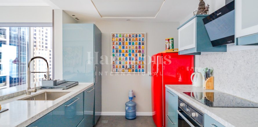 Apartment de 1 dormitorio en The Address Dubai Marina, UAE No. 153316