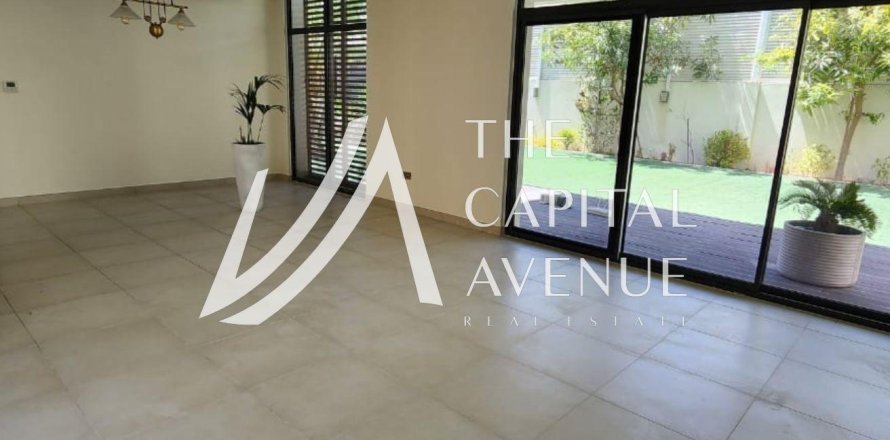 4 bedrooms Villa on the Yas Island, UAE No. 213127