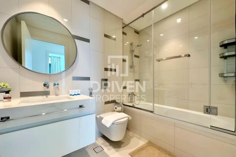Appartement de 4 chambres à EMAAR Beachfront, UAE No. 217609 22