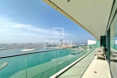 Appartement de 4 chambres à EMAAR Beachfront, UAE No. 217609 3