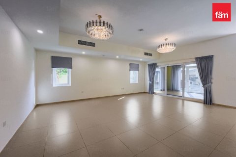 Villa de 4 dormitorios en Dubai, UAE No. 223834 9