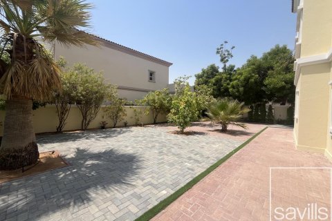 Вилла с 2 спальнями в Jumeirah Village Triangle, ОАЭ №200982 11