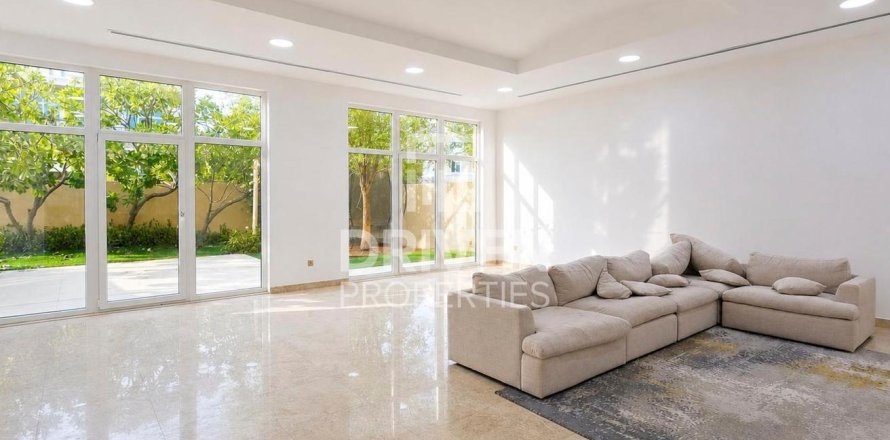 6 bedrooms Villa in The Villa, UAE No. 212442