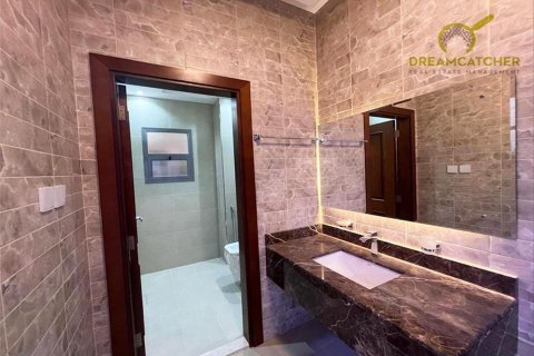 Appartement de 4 chambres à Al Yasmeen, UAE No. 34170 15