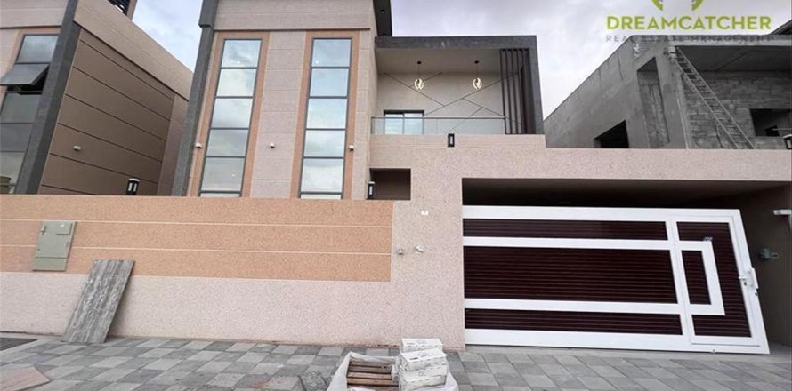 Appartement de 4 chambres à Al Yasmeen, UAE No. 34170