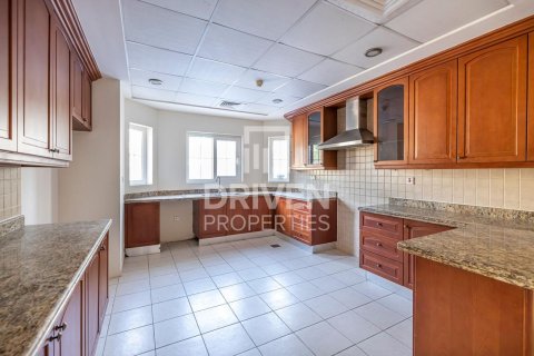 Villa de 5 dormitorios en Arabian Ranches, UAE No. 218438 17