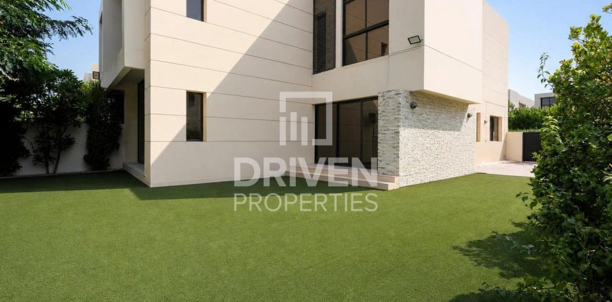 4 bedrooms Villa in DAMAC Hills (Akoya by DAMAC), UAE No. 211214