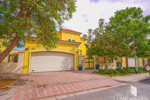 3 bedrooms Villa in Legacy, UAE No. 10652 8