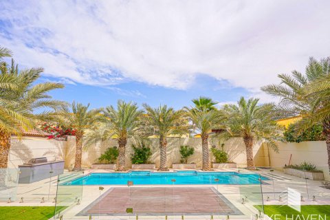 3 bedrooms Villa in Legacy, UAE No. 10652 24