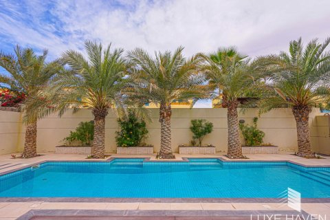 3 bedrooms Villa in Legacy, UAE No. 10652 11