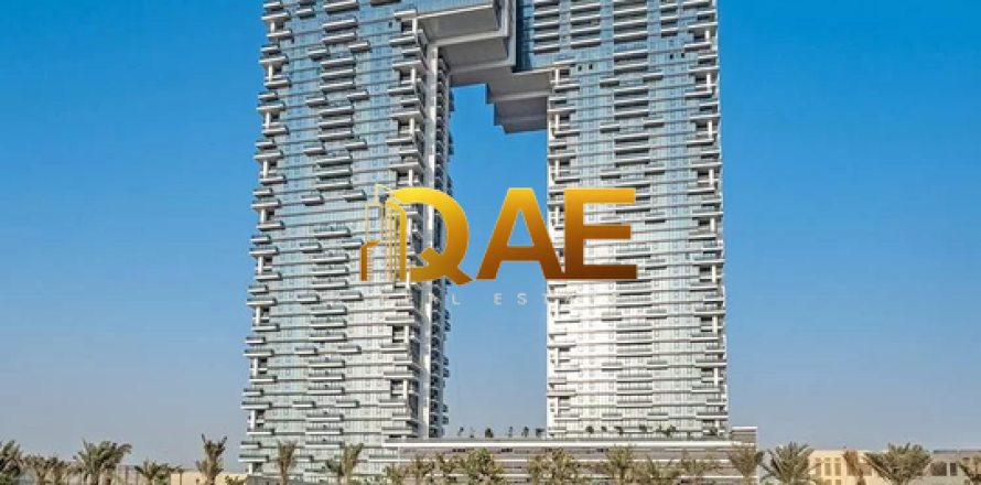 Apartment de 3 dormitorios en Al Kifaf, UAE No. 8727