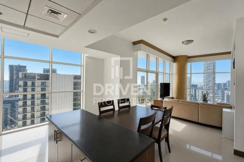 Apartment de 2 dormitorios en District 13, UAE No. 204719 3