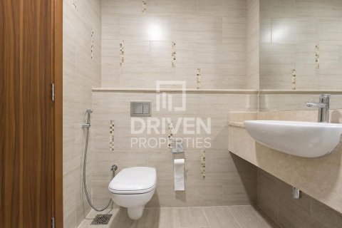 Apartment de 2 dormitorios en District 13, UAE No. 204719 18