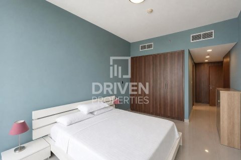 Apartment de 2 dormitorios en District 13, UAE No. 204719 11