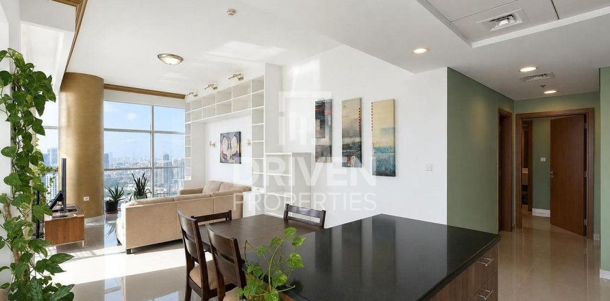 Apartment de 2 dormitorios en District 13, UAE No. 204719