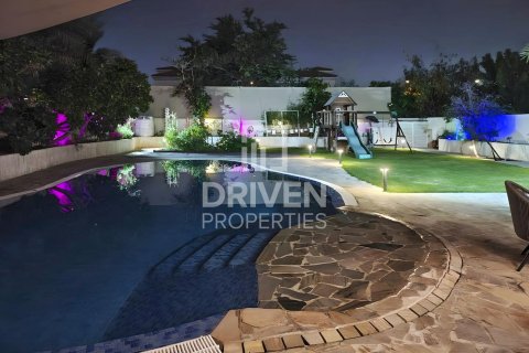 Villa de 3 dormitorios en District 16, UAE No. 202723 11