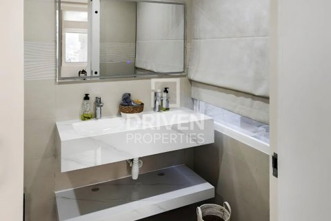 Villa de 3 dormitorios en District 16, UAE No. 202723 8