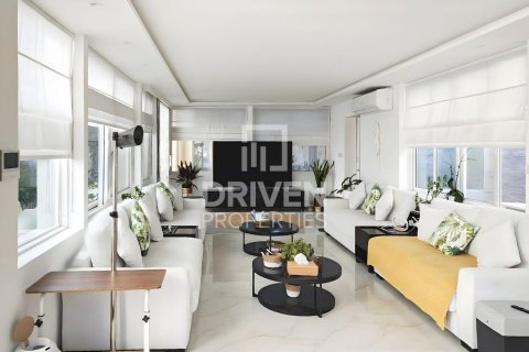 Villa de 3 dormitorios en District 16, UAE No. 202723 4