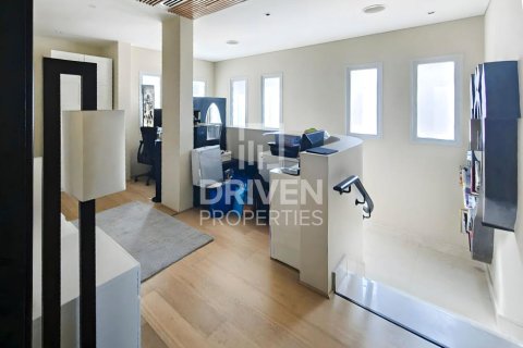 Villa de 3 dormitorios en District 16, UAE No. 202723 6