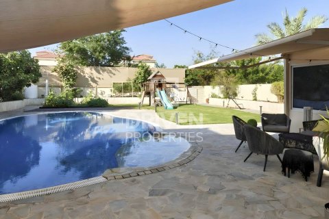 Villa de 3 dormitorios en District 16, UAE No. 202723 9