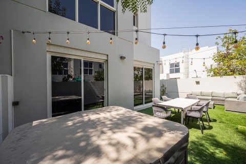 Таунхаус с 4 спальнями в Arabella Townhouses 3, ОАЭ №218863 3