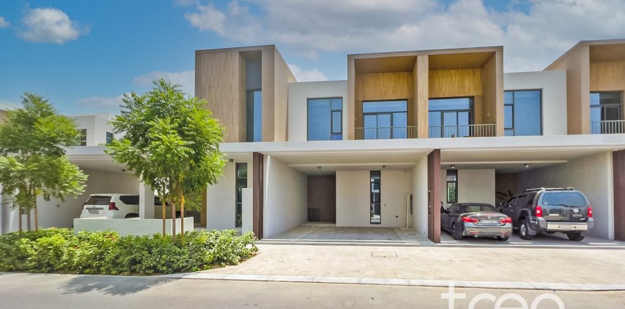 3 bedrooms Townhouse in Spring, UAE No. 220910