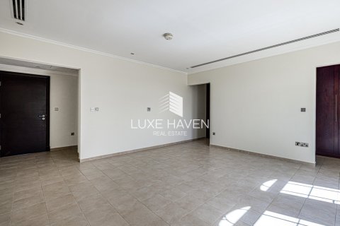 Villa de 4 chambres à Legacy, UAE No. 14508 19