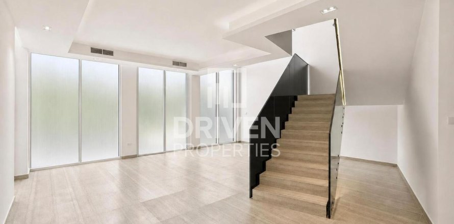 4 bedrooms Townhouse in Al Barari, UAE No. 212884