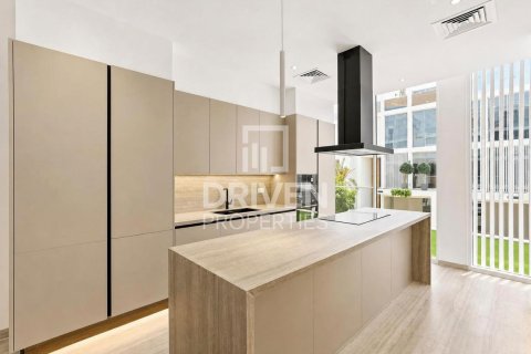 4 bedrooms Townhouse in Al Barari, UAE No. 212884 16