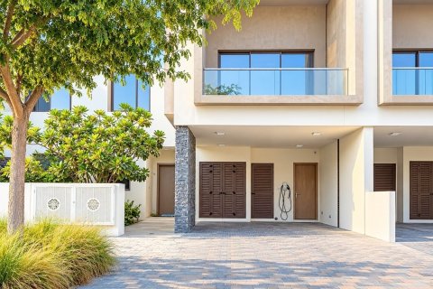 Townhouse de 3 dormitorios en  Yas Island, UAE No. 223439