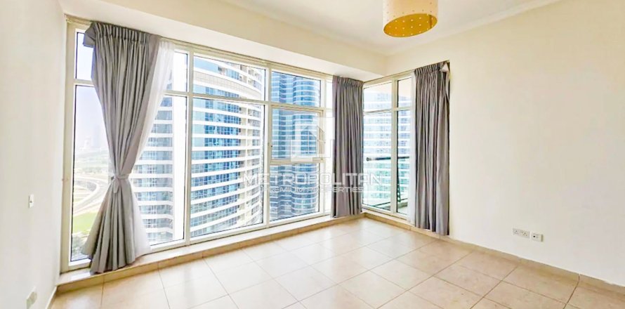 Apartment de 2 dormitorios en Jumeirah Lake Towers, UAE No. 129756