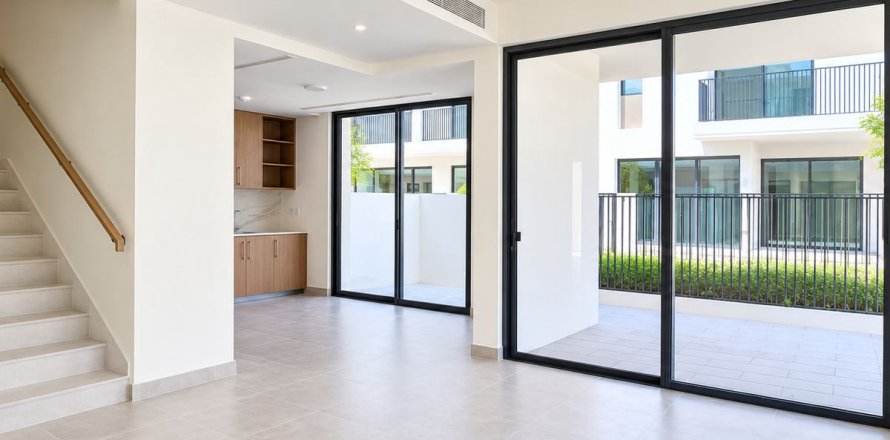 Townhouse de 4 dormitorios en Dubai, UAE No. 223742