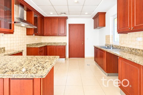 4 bedrooms Villa in Arabian Ranches, UAE No. 220781 6