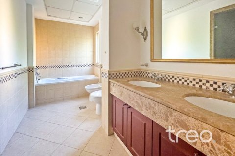 4 bedrooms Villa in Arabian Ranches, UAE No. 220781 16
