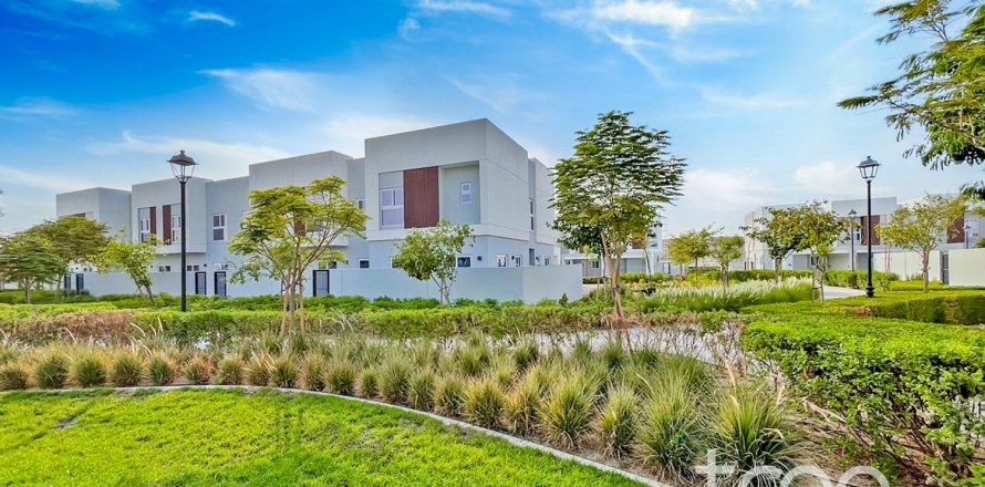 Townhouse de 3 dormitorios en Villanova, UAE No. 206227