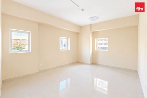 Apartment de 2 dormitorios en Dubai Sports City, UAE No. 224701 6