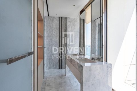 Apartment de 3 dormitorios en The Crescent, UAE No. 201319 22