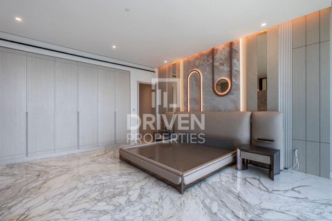 Apartment de 3 dormitorios en The Crescent, UAE No. 201319 11