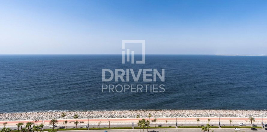 Apartment de 3 dormitorios en The Crescent, UAE No. 201319