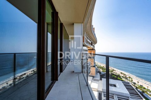 Apartment de 3 dormitorios en The Crescent, UAE No. 201319 30