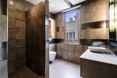 6 bedrooms Villa in Al Wasl, UAE No. 183336 17