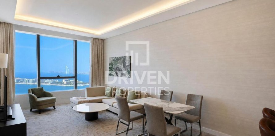 1 bedroom Apartment in The Palm Tower, UAE No. 221309
