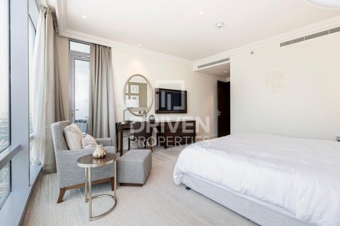 Квартира с 2 спальнями в The Address Residence Fountain Views, ОАЭ №223108 6
