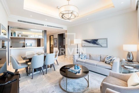 Квартира с 2 спальнями в The Address Residence Fountain Views, ОАЭ №223108 3