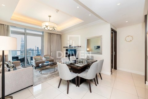 Квартира с 2 спальнями в The Address Residence Fountain Views, ОАЭ №223108 4