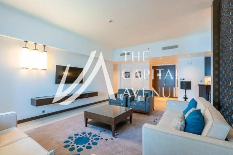 Apartment de 2 dormitorios en The Marina, UAE No. 226613 3