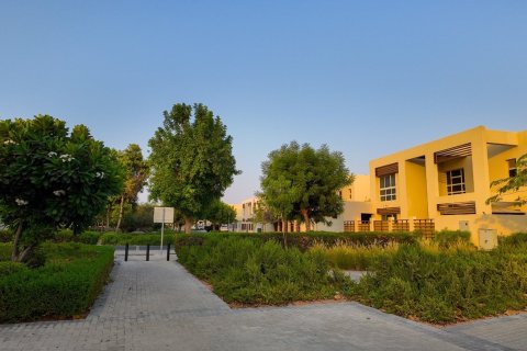 3 bedrooms Townhouse in Ras Al Khaimah, UAE No. 183764 3