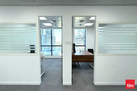 218.7m² Office in Dubai, UAE No. 216164 14