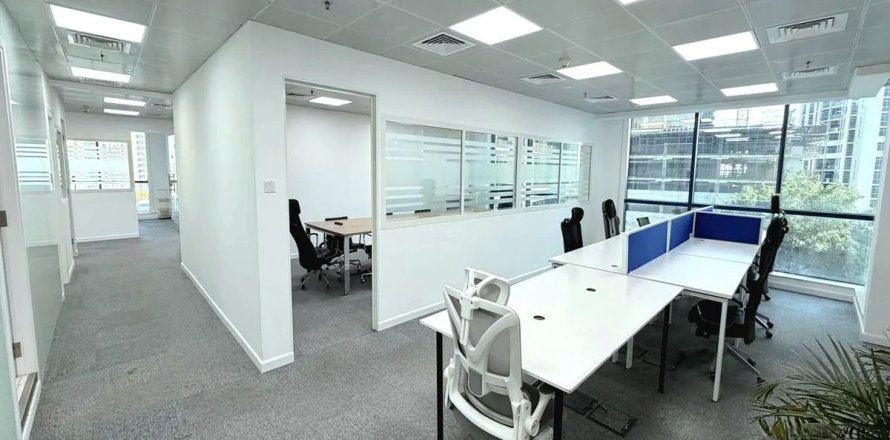 218.7m² Office in Dubai, UAE No. 216164